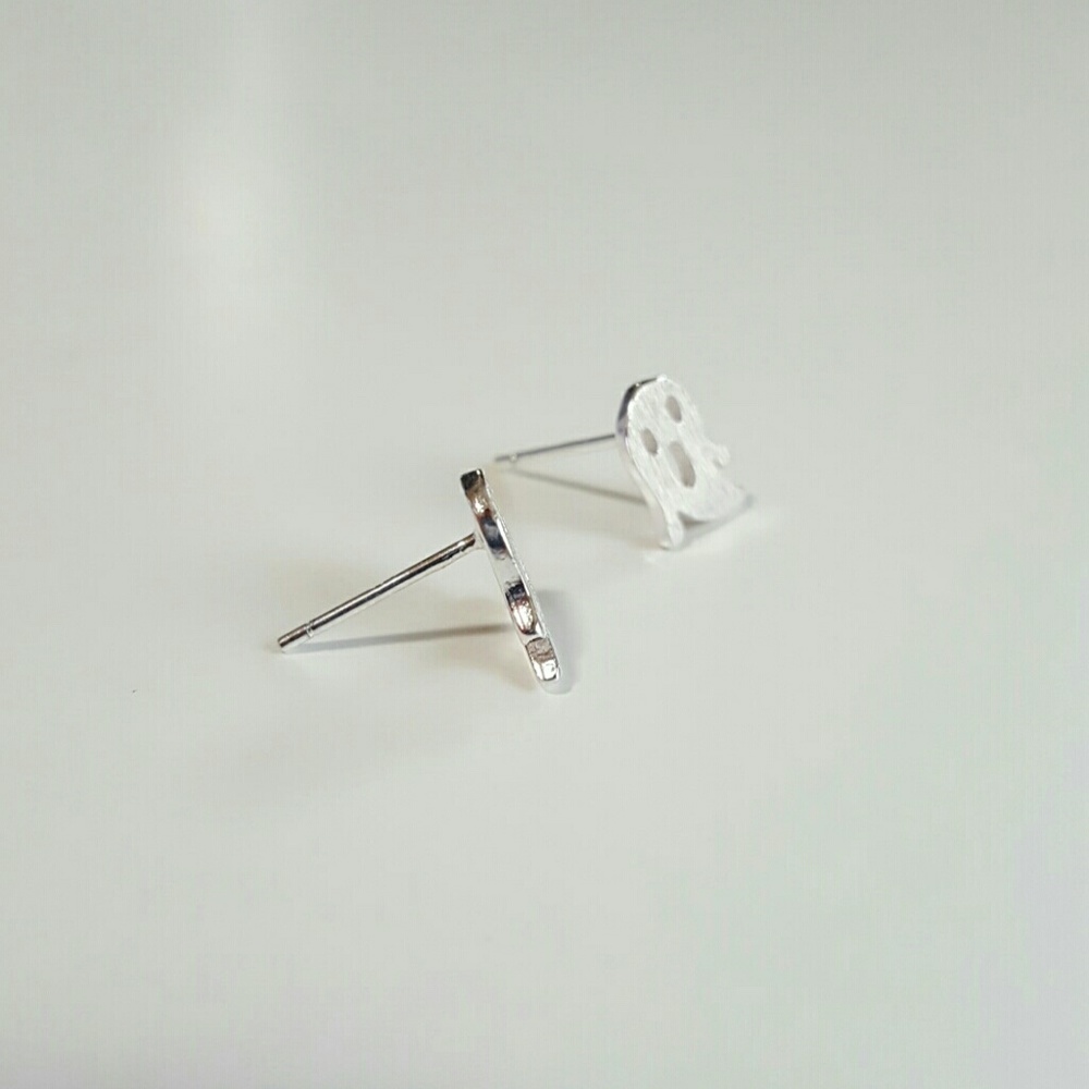 Silver Halloween Spooky Ghost Earrings costume holiday celebration Post - Picture 2 of 3